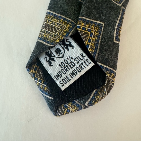 Metropolitan Museum Of Art Silk Tie - Picture 7 of 12